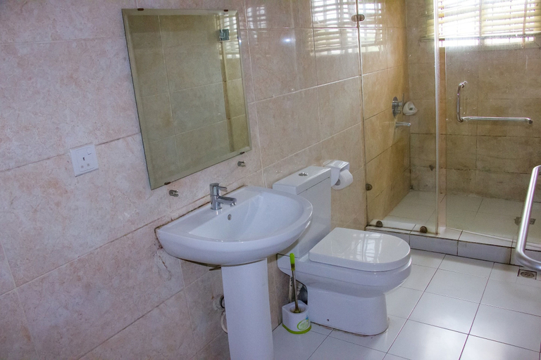 Bathroom 3, Folade Hotels, Apapa