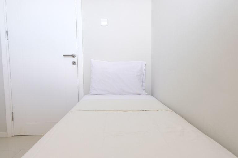 Bedroom 13