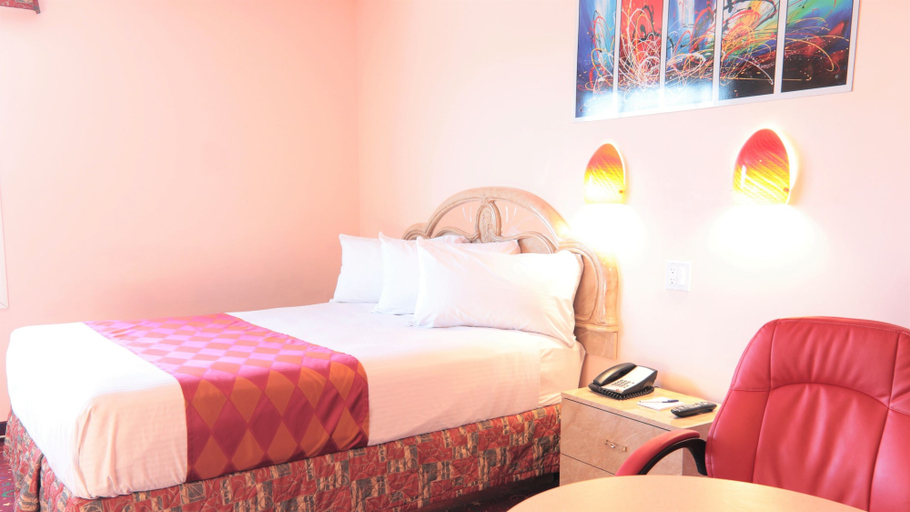 Bedroom 2, Crystal Star Inn Edmonton Airport, Division No. 11
