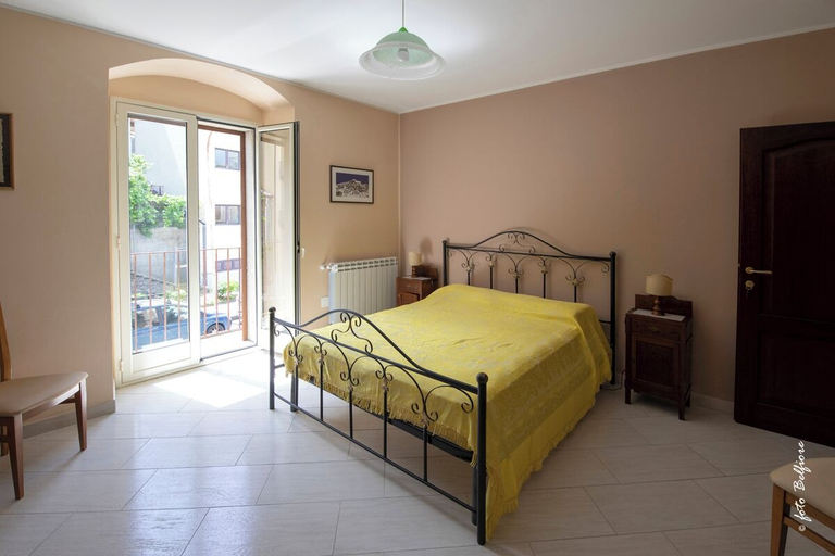 Bedroom 3, Nonna Maria, Messina