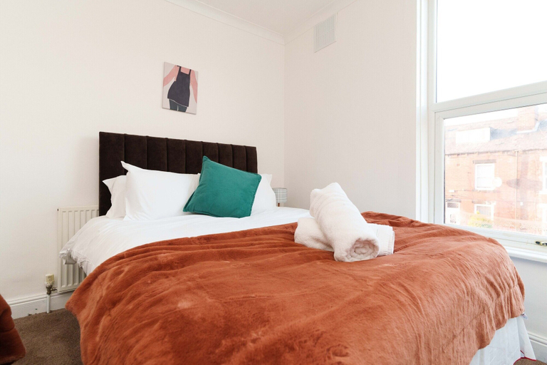 Bedroom 2, St Johns House, Leeds