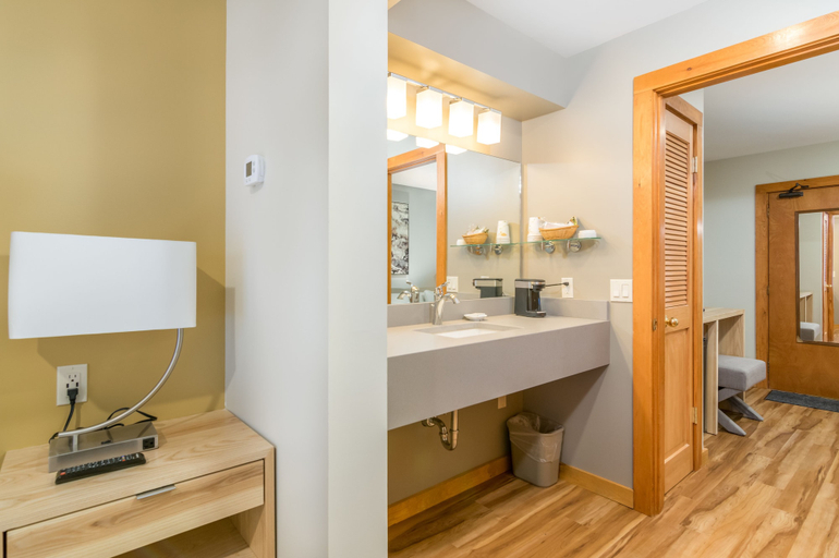 Bathroom 3, Grey Fox Inn, Lamoille
