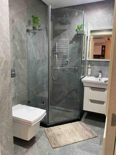 Bathroom 4, 1 Bed Flat - Sleeps 2 - Parking - Wifi, El Menzah