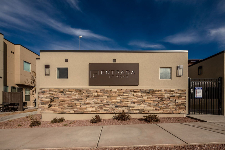 Exterior & Views 2, Entrada at Moab 420 and 424, Grand