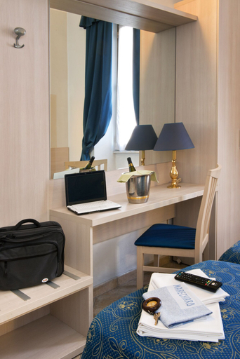 Bedroom 4, HOTEL MARECHIARO, Roma