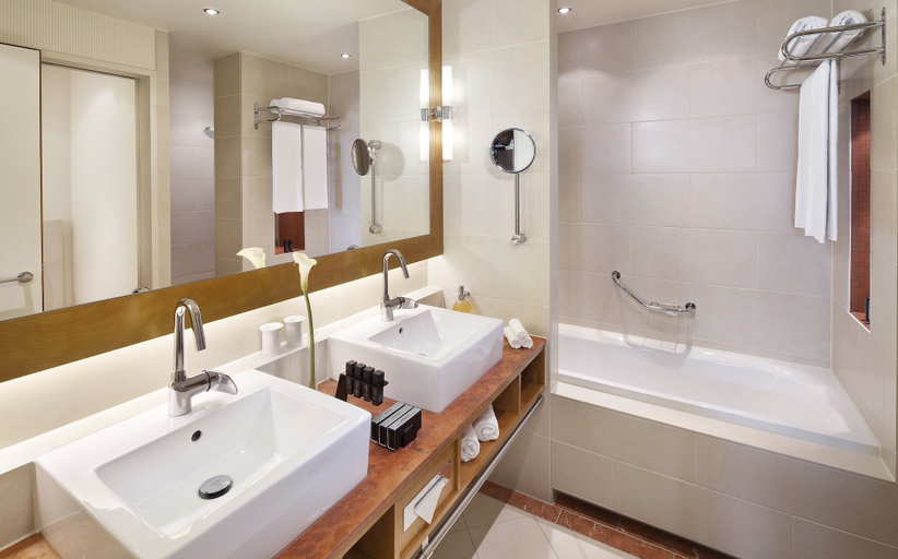 Bathroom 4, Melia Berlin, Berlin