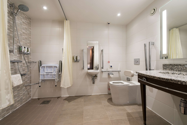 Bathroom 4, Hampton by Hilton Edinburgh West End, Edinburgh
