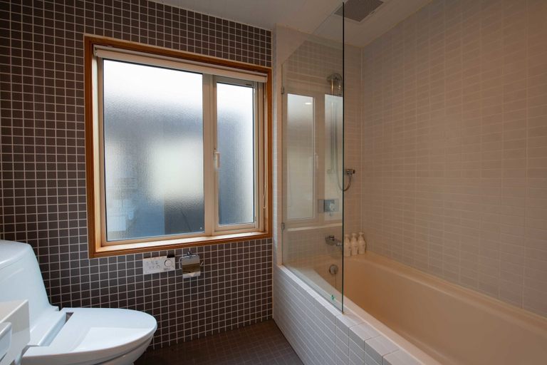 Bathroom 4, Holiday Niseko Shiki and Koyuki, Kutchan