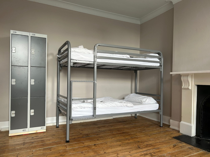 Bedroom 3, Cricketers Hostel, London