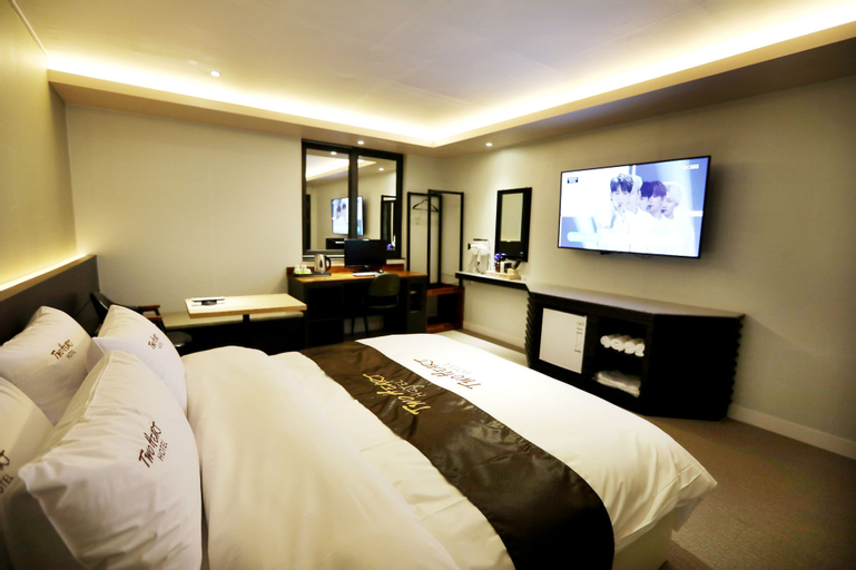 Bedroom 10