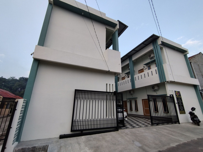 Exterior & Views 1, Hotel O My Kost Syariah, Jember