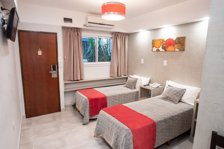 Bedroom 4, Hotel Emperatriz, Rió Hondo