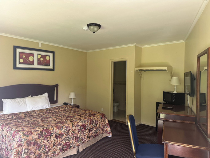 Bedroom 5, Kingston Motel, Ulster