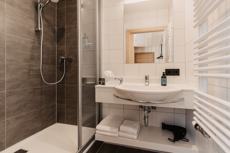 Bathroom 4, Hofgut Wagrain – Apartment & Lifestyle Resort, Sankt Johann im Pongau