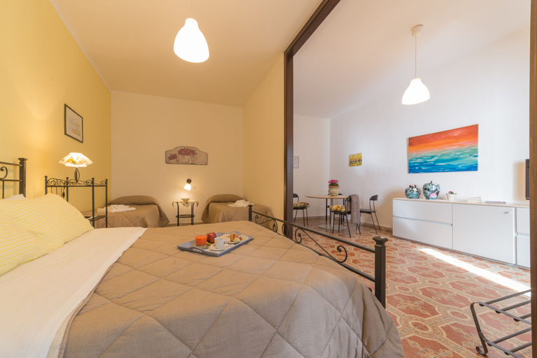 Bedroom 4, Catania Inn, Catania