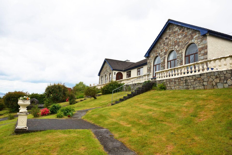 Exterior 2, 6 Ensuite Bedrooms-sleeps 12-garden-sea & Mtn View