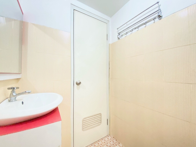 Bathroom 4, Modern Designed 2Br At Suites @Metro Apartment, Bandung