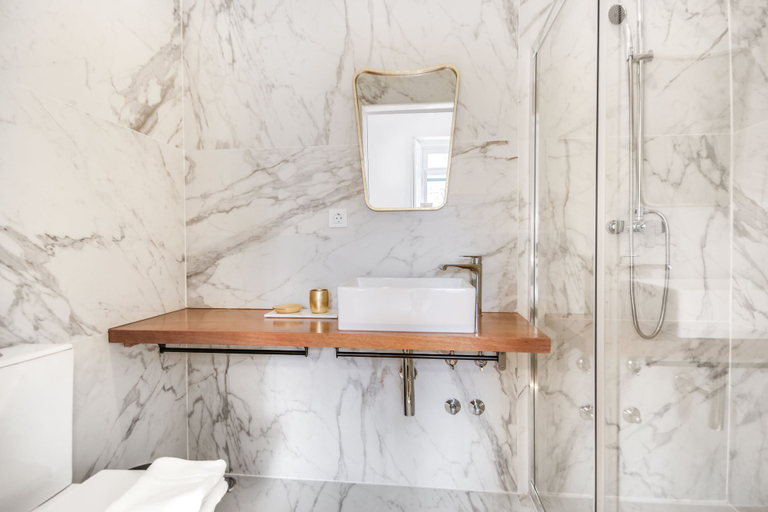 Bathroom 4, Saldanha Pool & Garden, Lisbon