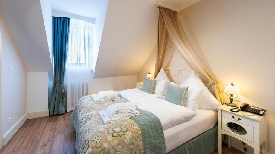 Bedroom 4, Das Palmenwald Schwarzwaldhof, BW Signature Collection, Freudenstadt