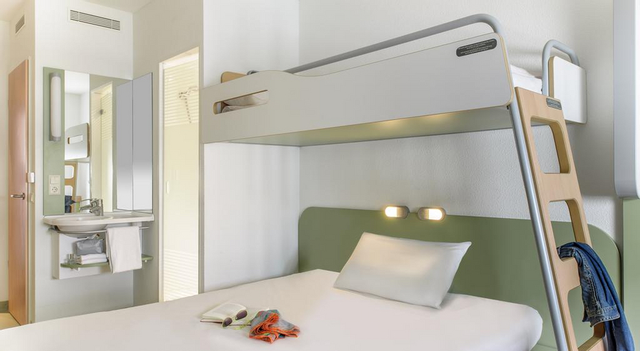 Bedroom 2, Ibis Budget Basel Pratteln, Liestal