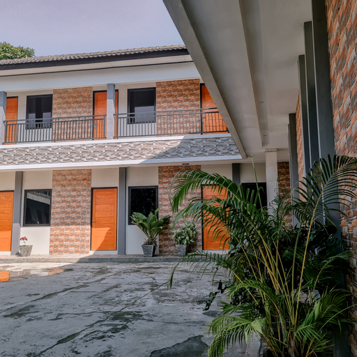 Exterior & Views 6