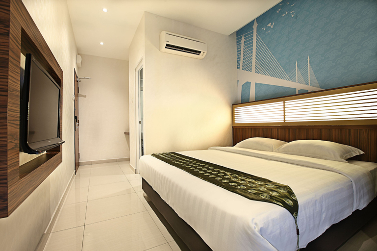 Bedroom 18