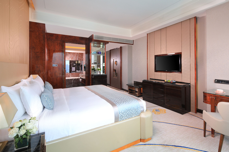 Bedroom 16