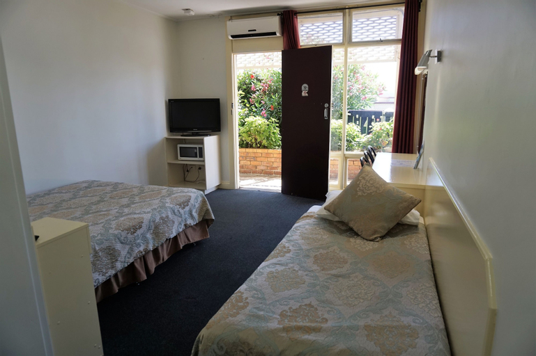 Bedroom 8