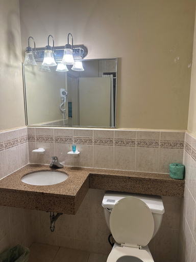 Bathroom, Kingston Motel, Ulster