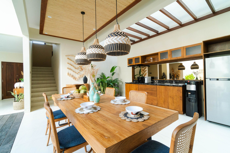 Dining Room 8