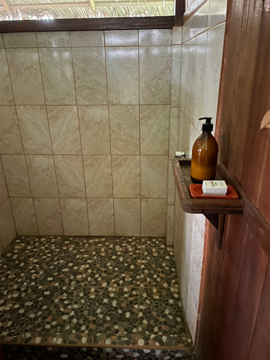 Bathroom 4, Green Diamond Amazon Lodge, Tambopata