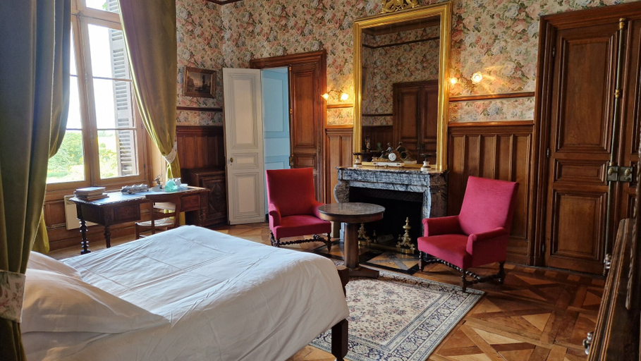 Bedroom 3, Château de Ternay, Vienne