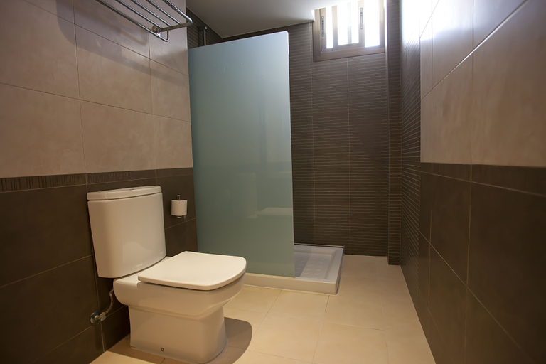 Bathroom 4, Don Quijote, Baleares