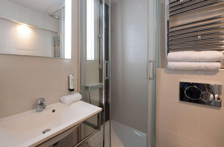 Bedroom 5, Hotel Kyriad Lyon Est - Bron Eurexpo Le Cottage, Rhône
