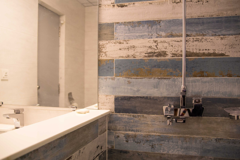 Bathroom 4, Hotel Metropole, Rawalpindi