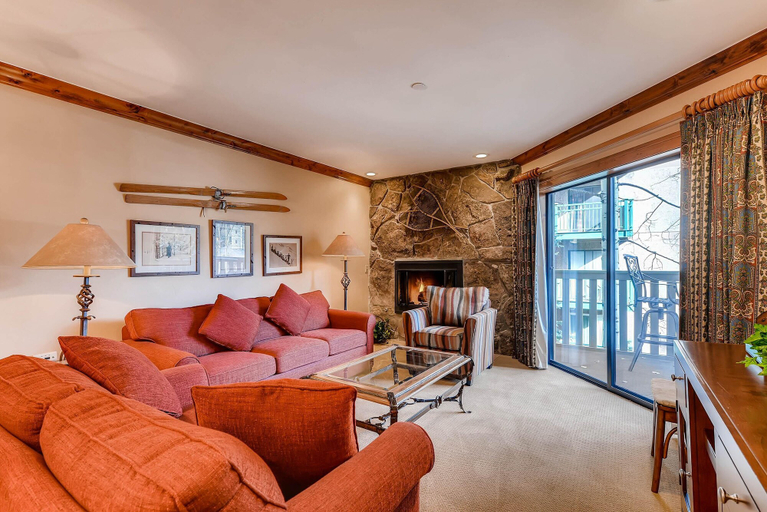 Living room 4, Westwind 201 2BD 2BA Platinum Condo in Lionshead Village, Eagle