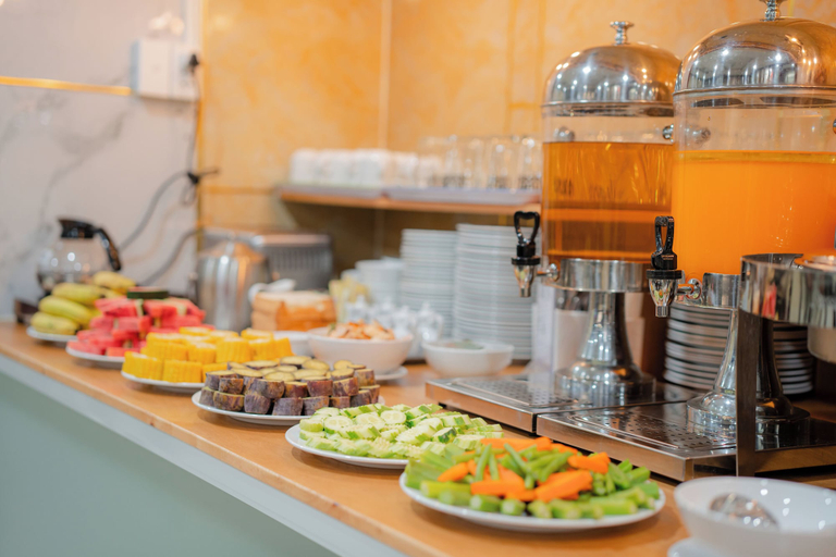 Food & Drinks 5, S79 Quynh Giang Airport Hotel, Tân Bình