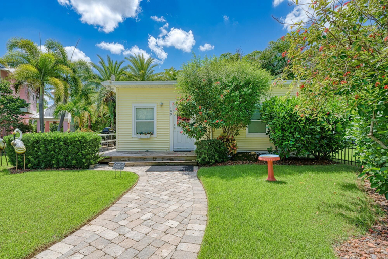 Exterior & Views 2, AMI Lighthouse Cottage-one Minute Walk To The Beach-keyless Locks, Manatee