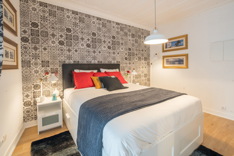 Bedroom 3, Lisbon Fragrances Orange Flowers, Lisbon