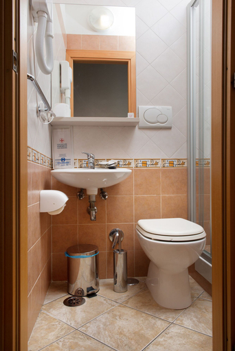 Bathroom 5, 3H Hotels Marechiaro, Rome