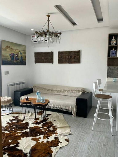 Living room, 1 Bed Flat - Sleeps 2 - Parking - Wifi, El Menzah