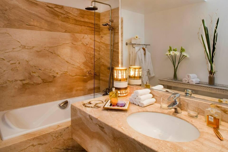 Bathroom, Mangio Fango Hotel et Spa, Bouches-du-Rhône