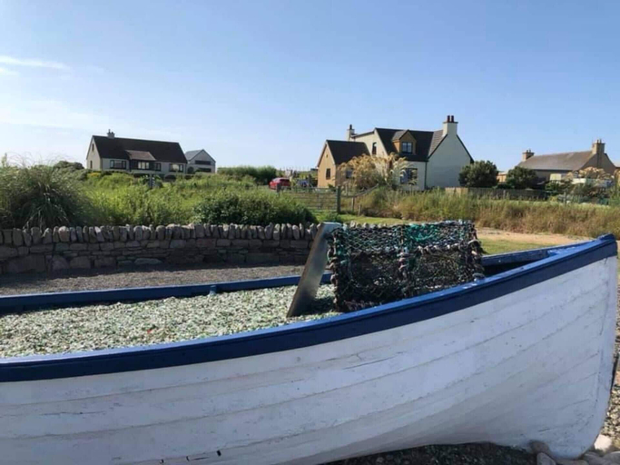 Exterior 2, Immaculate 5 Bedroom House With Sea View, Eilean Siar
