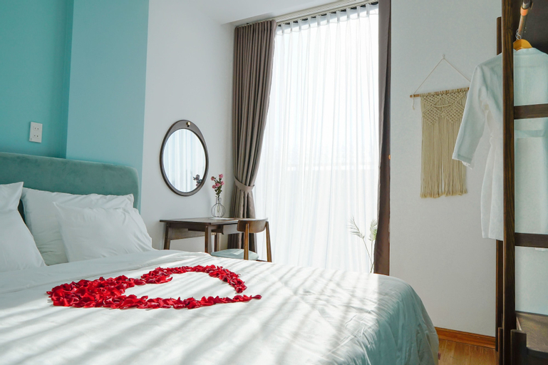 Bedroom 12