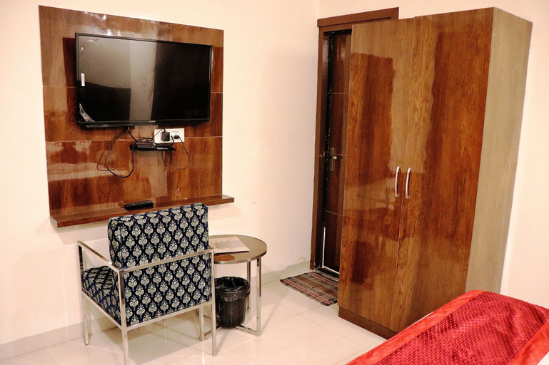 Bedroom 9