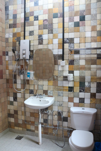Bathroom 4