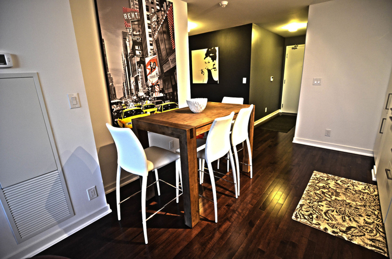 Others 4, Toronto Escape - Onyx Suite, Toronto