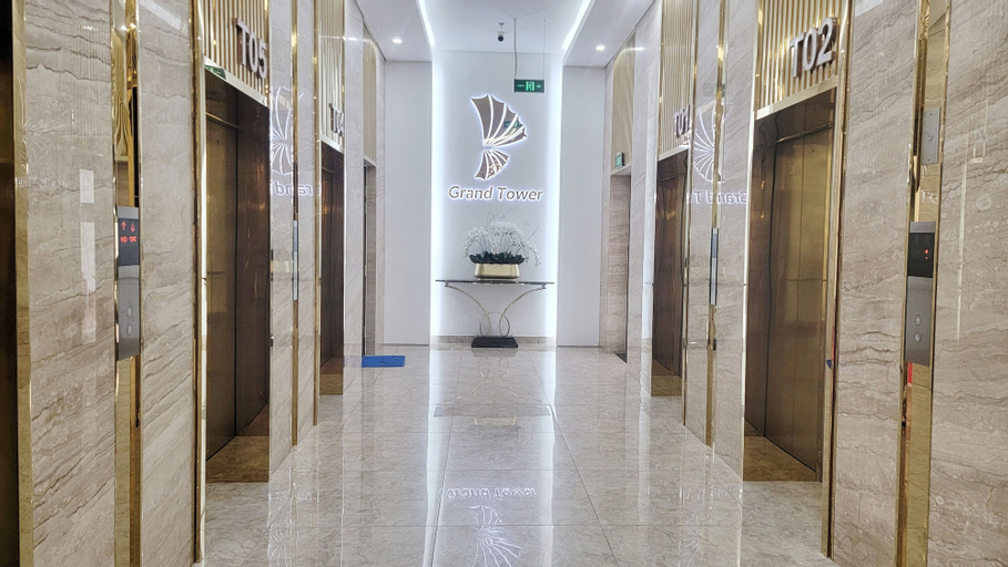 Public Area, Modern Condo steps from Vincom Plaza, Hồng Bàng