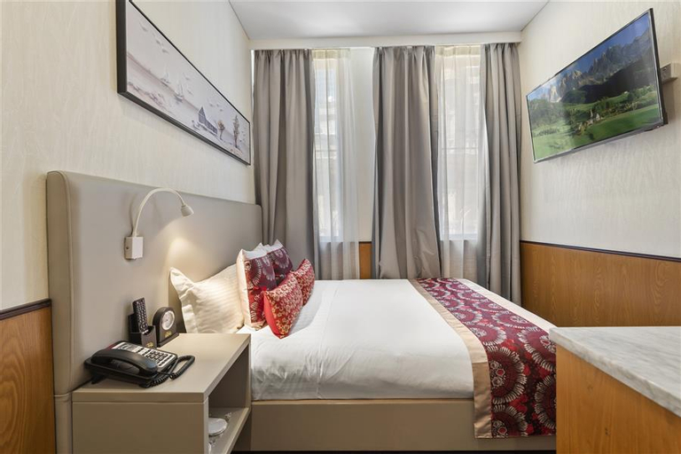 Bedroom 6