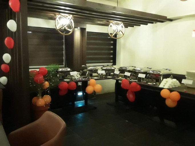 Food & Drinks 3, The Fern Leo Beach Resort, Porbandar
